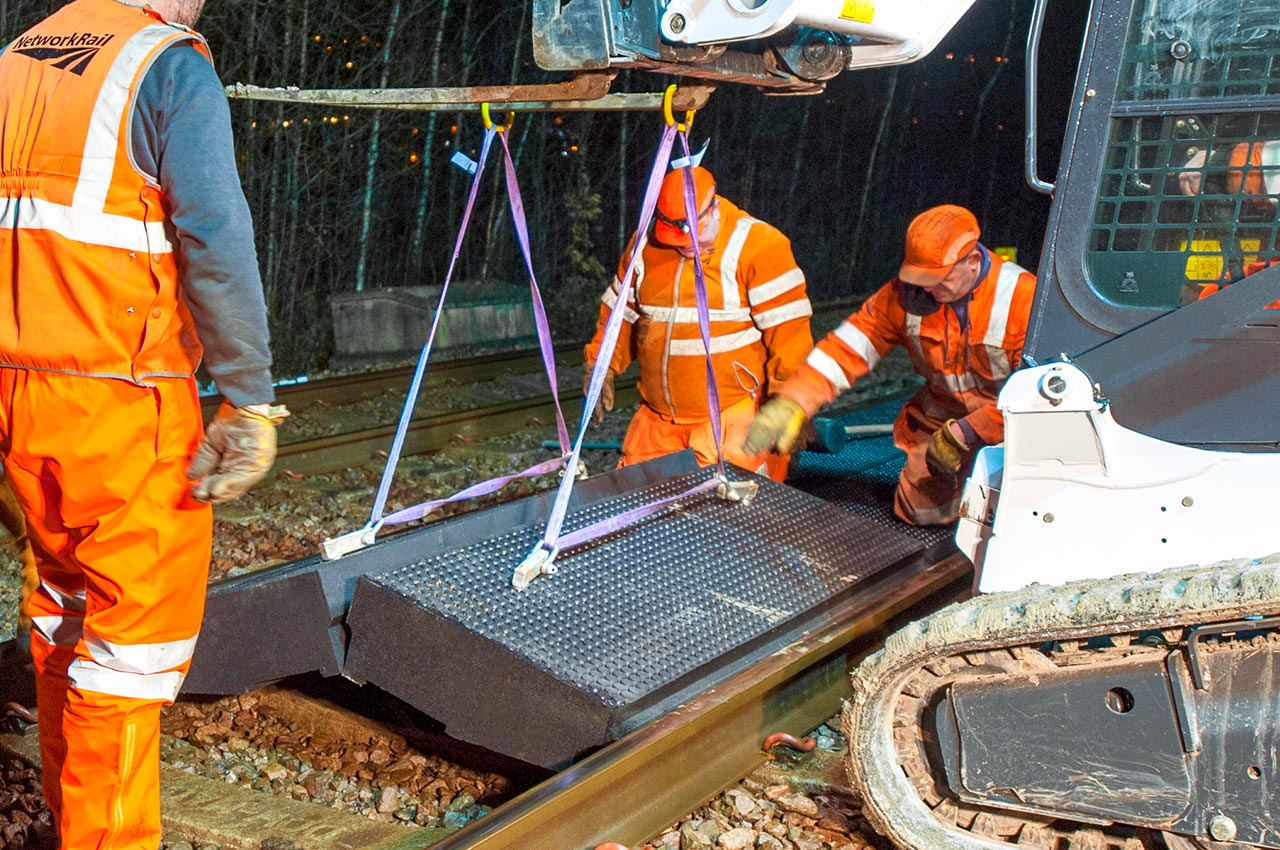 Baseplate road rail access point