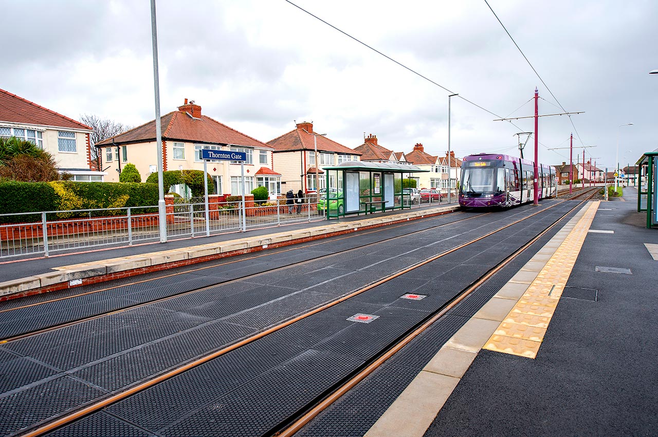 Baseplate tramway installation at Thornton Gate