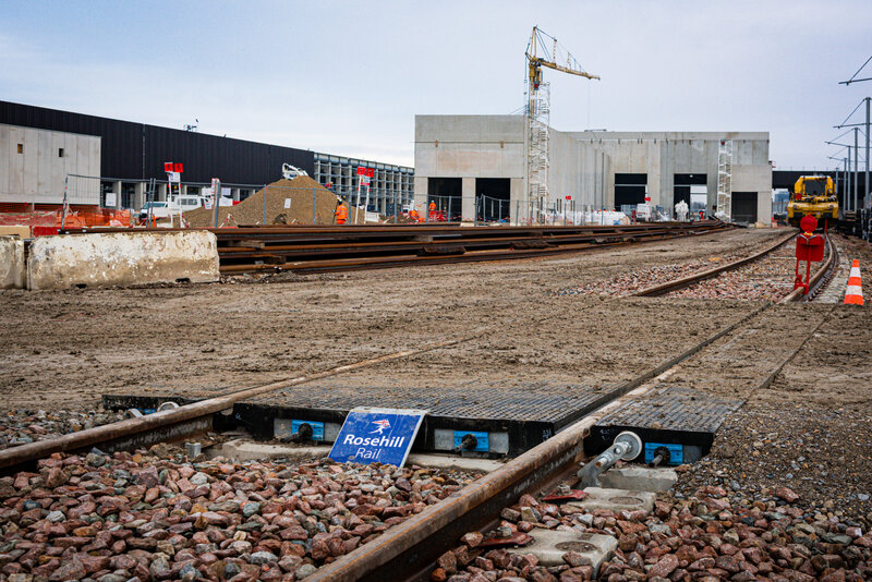 StrandLock system overview showing post-tensioned crossing